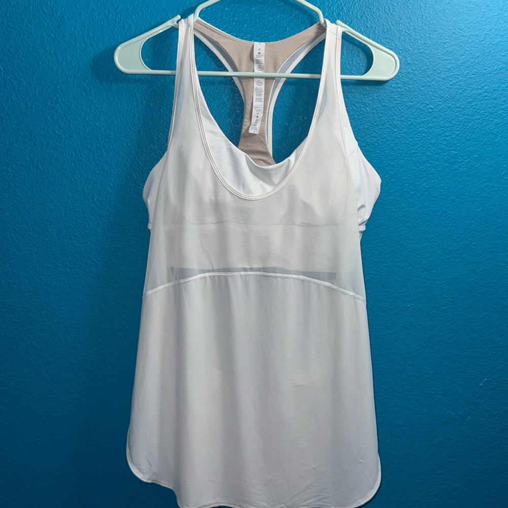 Lululemon white tank top with sports bra
